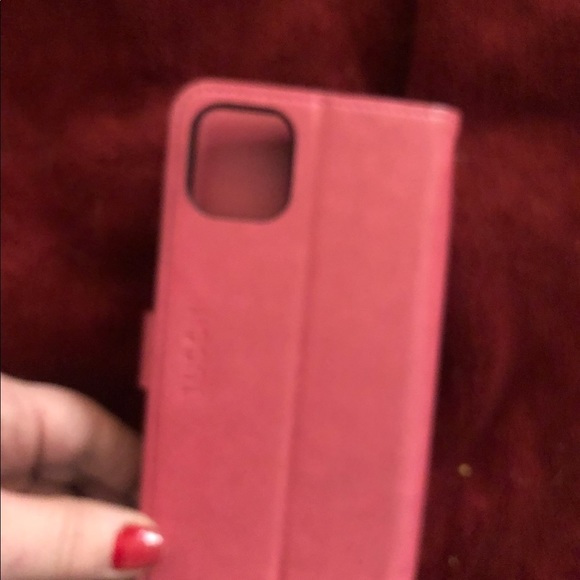 Red leather folio phone case IPhone 7-8 Plus used for a few days - Picture 5 of 6